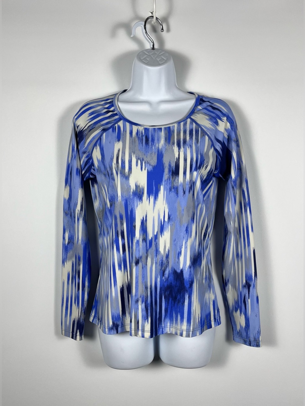 ATHLETA Pacifica Long Sleeve Top in Wailea Print Size Medium
